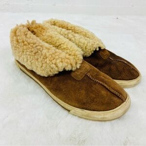 UGG Australia Rylan Cozy shearling suede slippers size 8